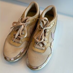 Nike Air Max SC Sesame Pink Sneakers Women’s Size 9